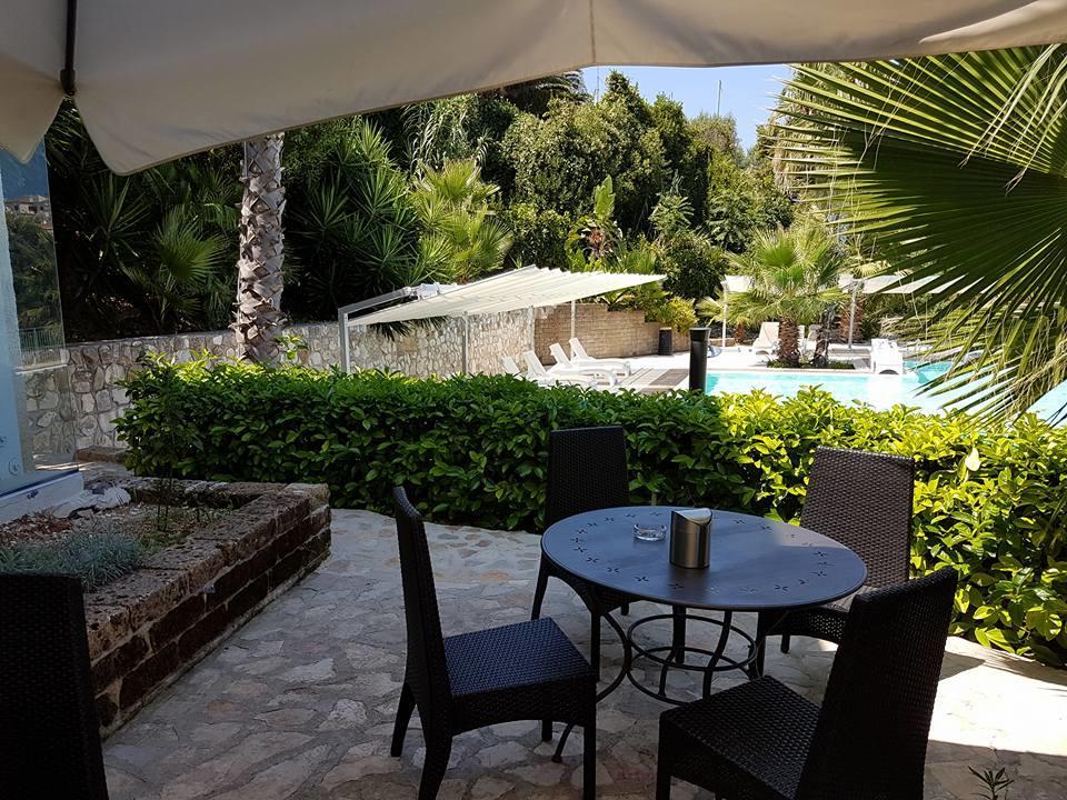 Albergo Villa Vittoria Rodi Garganico Exterior foto